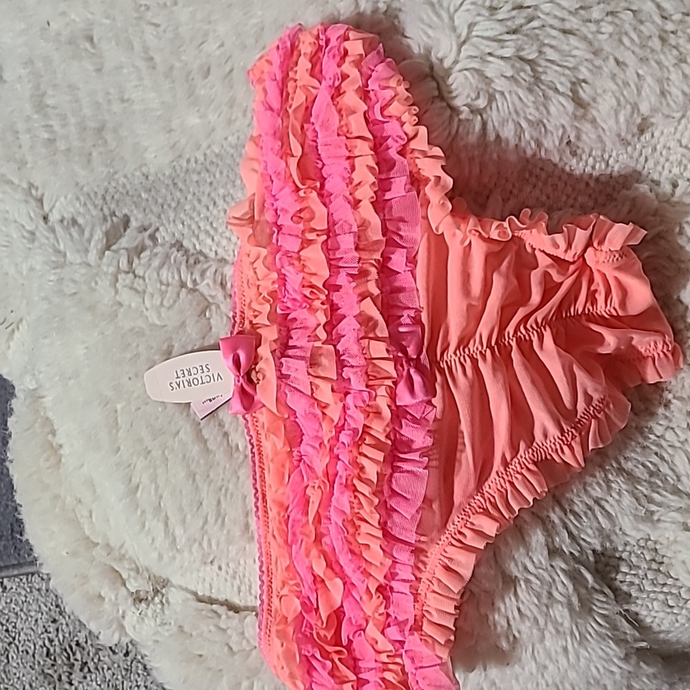 VS Lace Parties